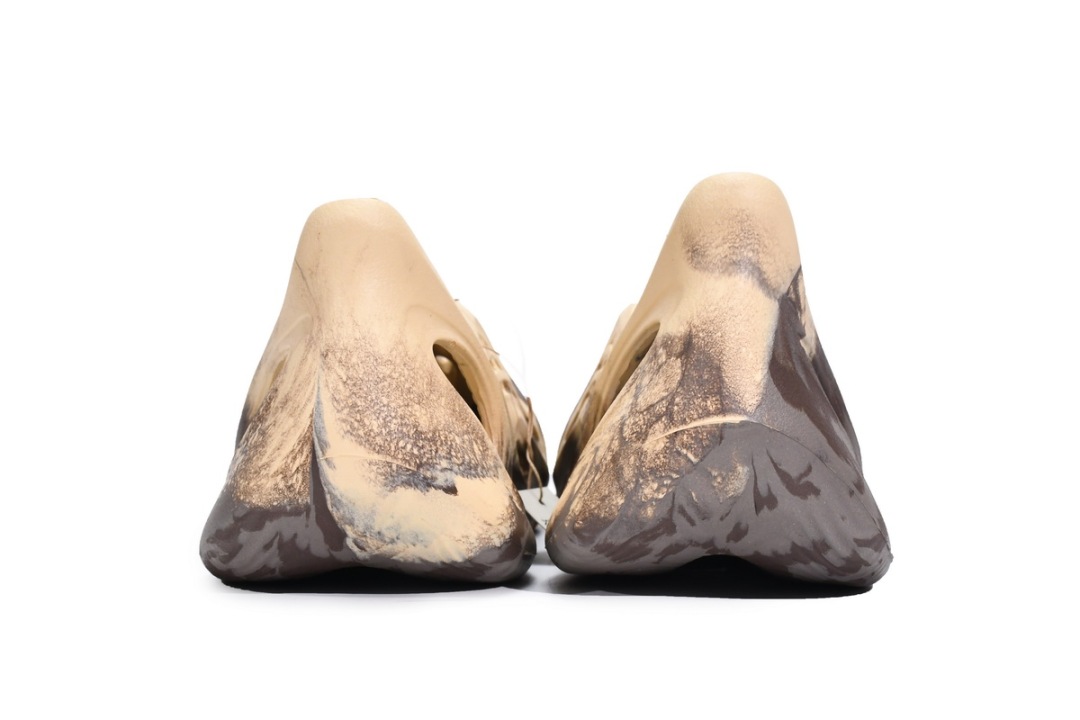 Boostmasterlin Yeezy Foam RNNR MX Cream Clay, GX8774 - ShareSneakers.com