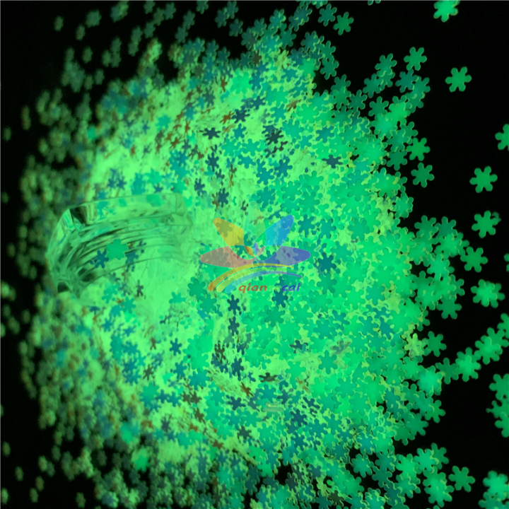 Green luminous shape 6mm snowflake