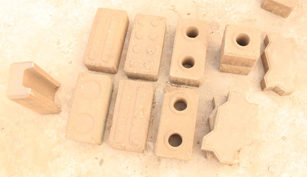 Machine Clay Soil Concrete Manual Electric Clay Lego Brick Making Machine Eco Brave Making Machinery QT2-25