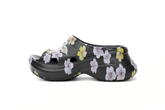 Replica balenciaga crocs sales