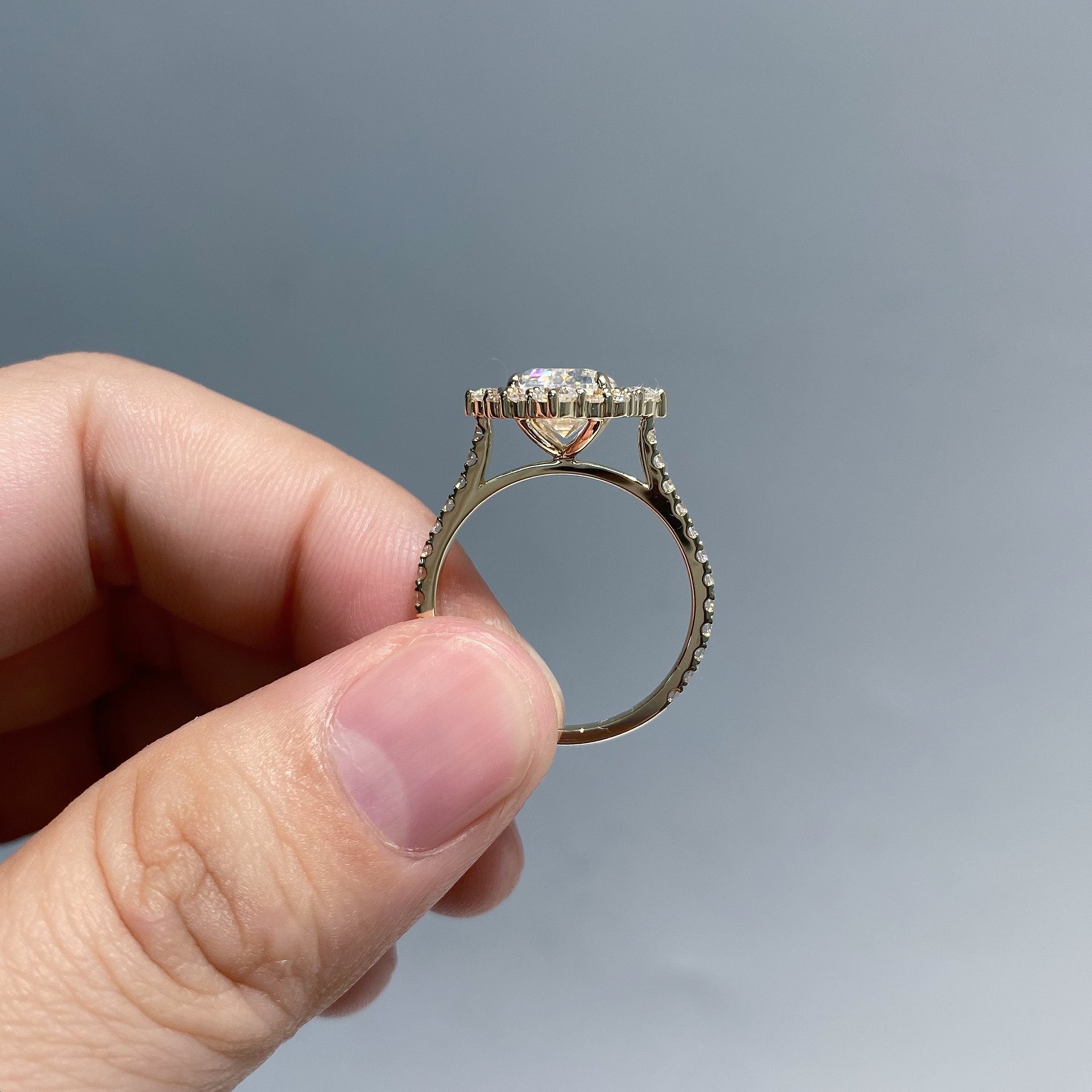 Emerald Cut 5mm Moissanite In Carats AUAOJEWEL Carat - Main Image