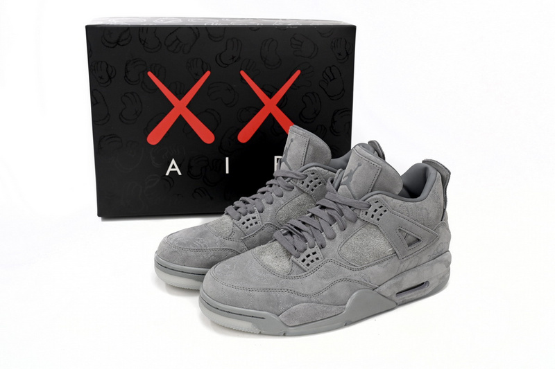 Air Jordan 4 Retro x Kaws