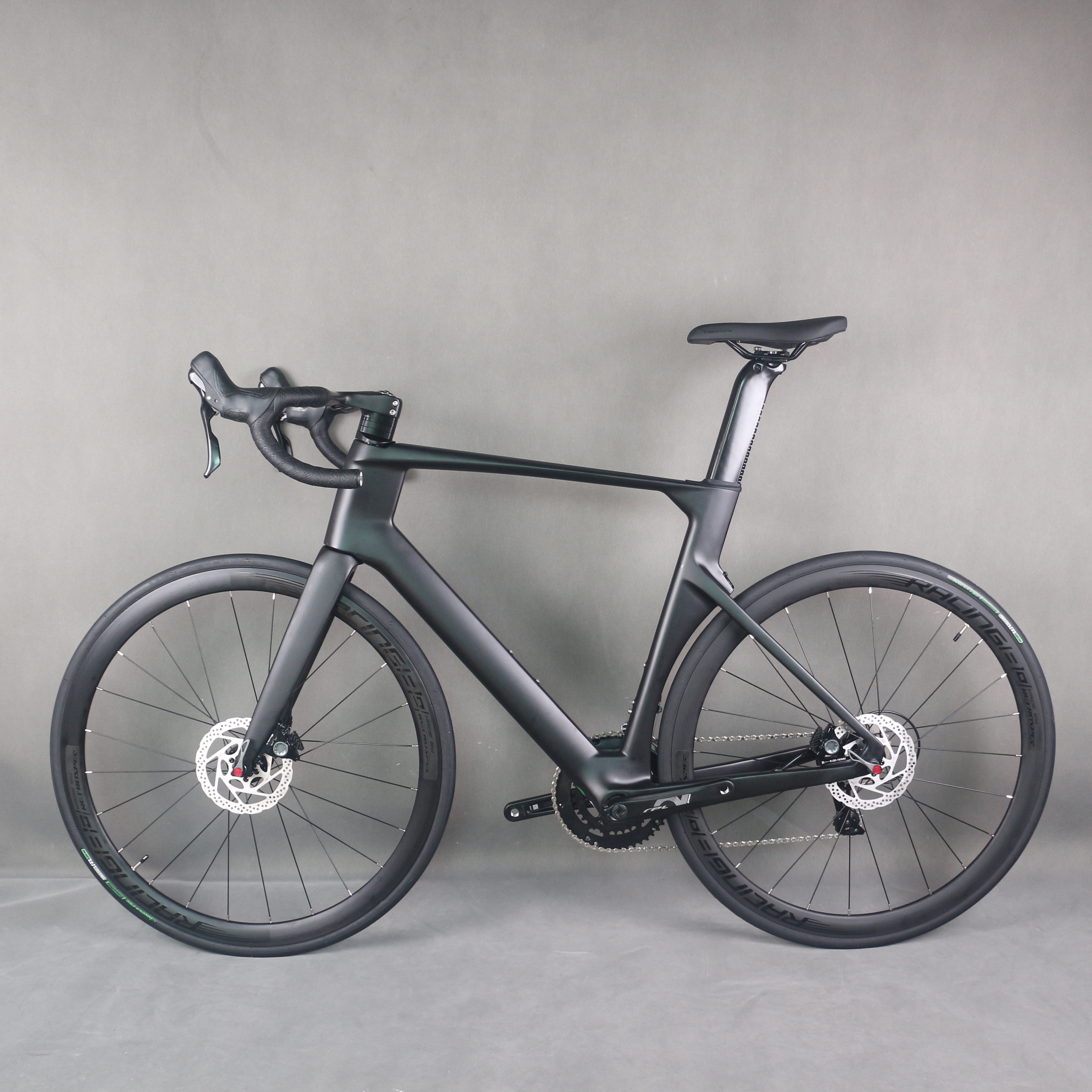 Hydraulic disc brake， Complete bike ,Road racing bike, disc brake bicycle  carbon full fike SENSAH 24 speed Groupset cycle