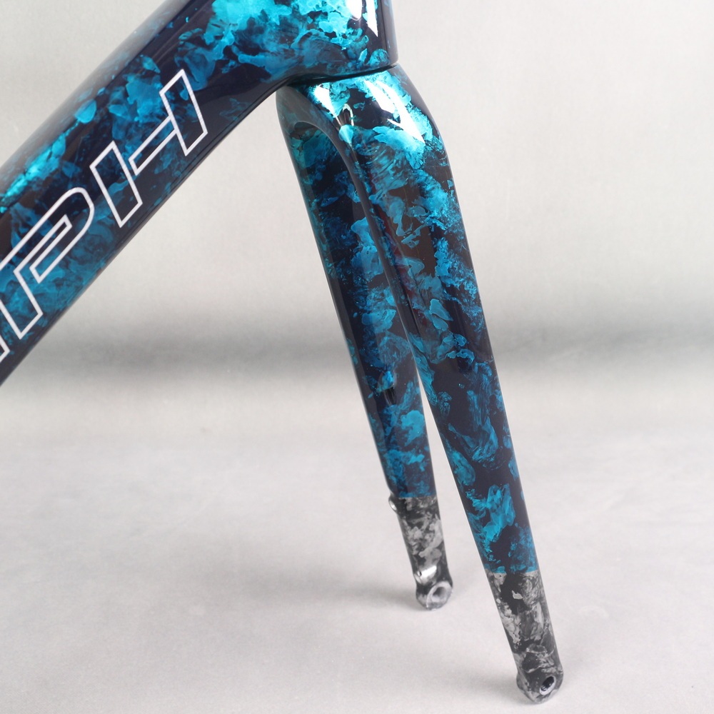 Full Toray T1100 Super Light Disc Road Bike Frame FM025 Hidden
