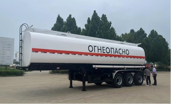 3-axle 40-cubic-meter fuel transport tanker: The shining star in the Southeast Asian market in the first half of the year 