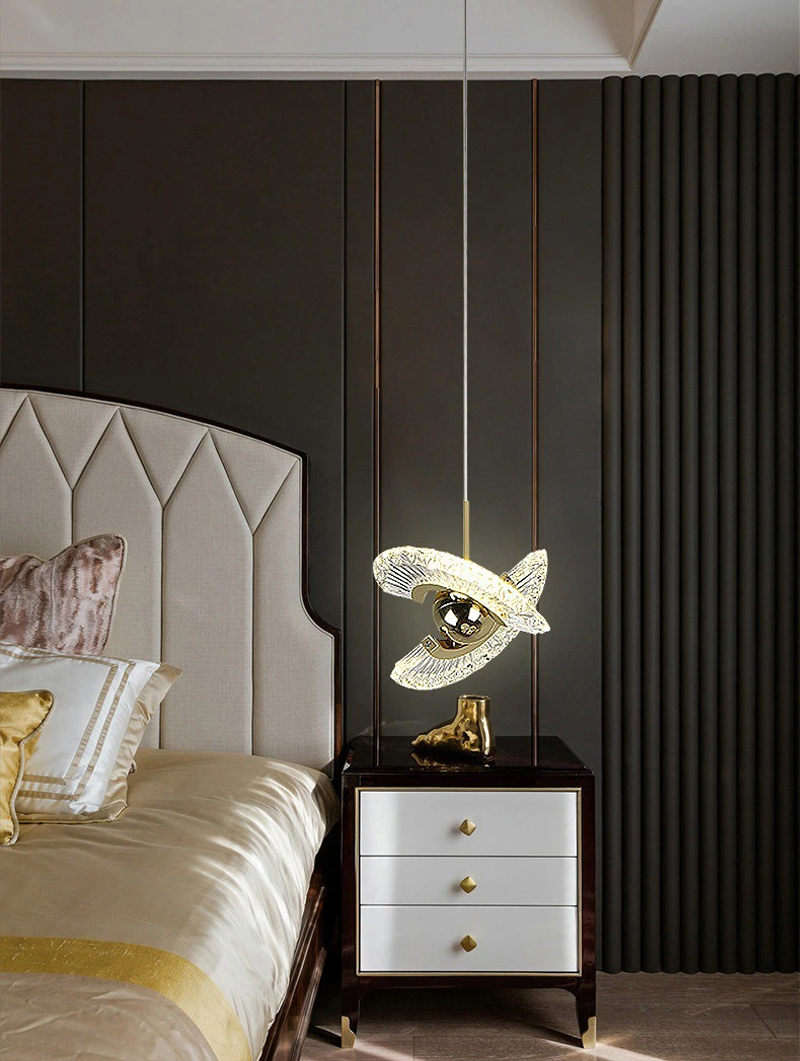 Rotating planet pendant light
