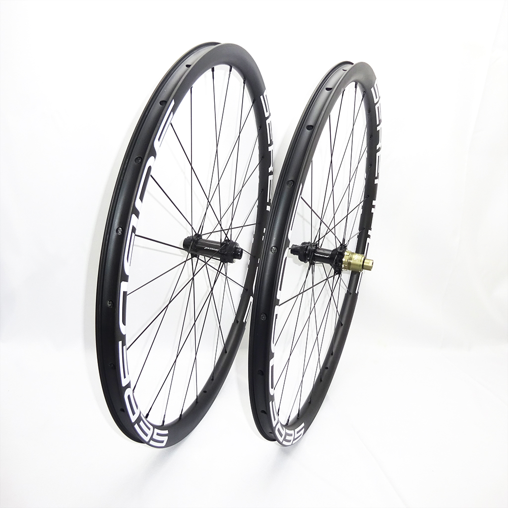 Serenade Disc brake 30mm full carbon tubeless bicycle wheelset road bike wheels Novatec D411SB-D412SB Disc brake 30mm full carbon tubeless bicycle wheelset road bike wheels