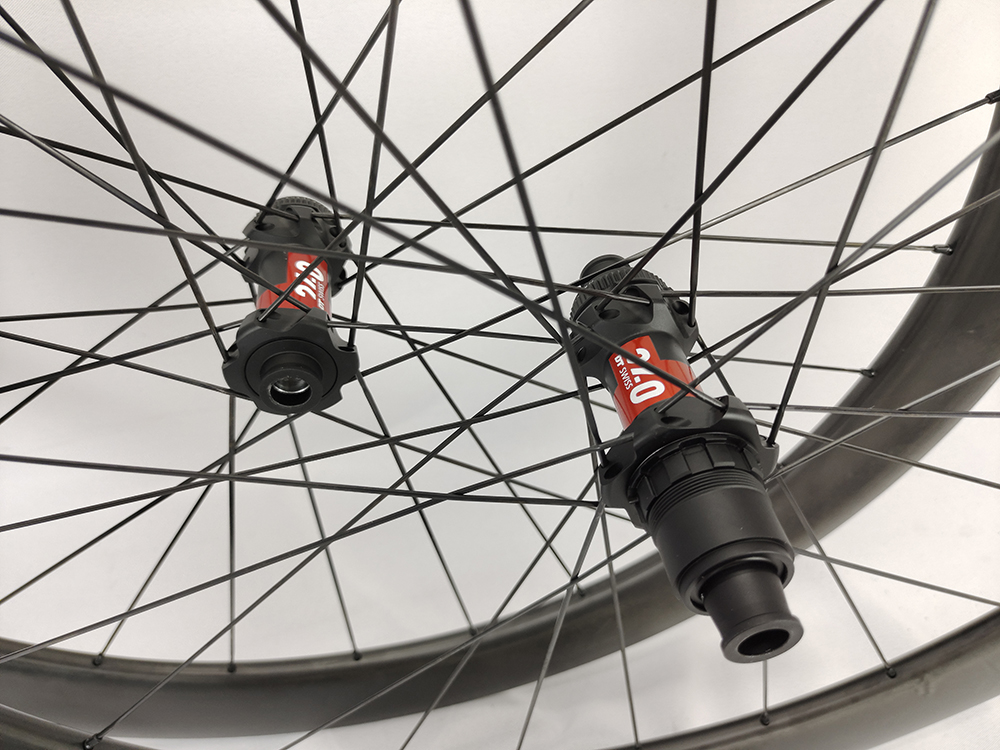 55mm Carbon Road Bike Wheelset Clincher UD Paintless Rims Disc Brake DT Swiss 240 Hub 55mm Disc Carbon Road Bicycle Wheelset built with DT Swiss 240 EXP SP